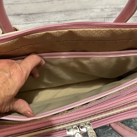 NWOT McKlein Pink Leather Laptop Protection Breifcase w/Shoulderstrap - Picture 8 of 11
